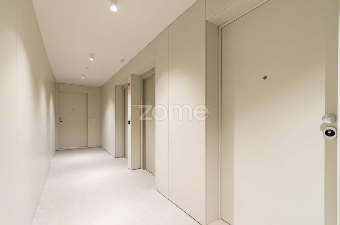 Apartamento T1 para Venda em Canidelo Foto 3