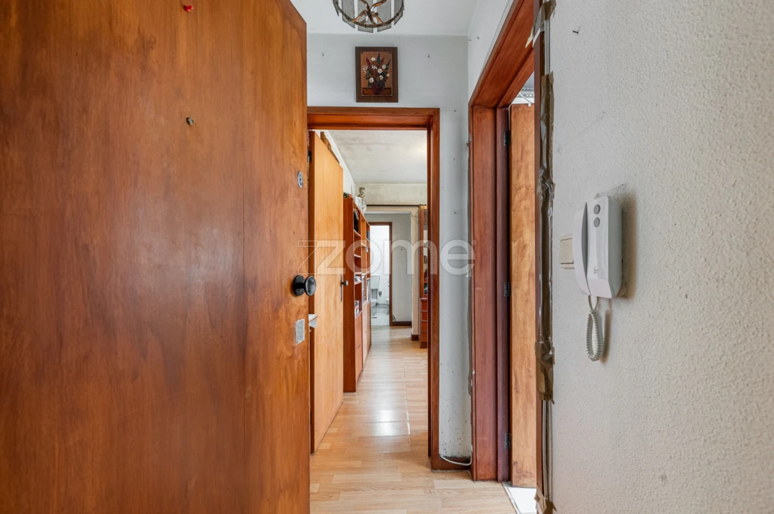 Apartamento T1 para Venda em Vilar de Andorinho Foto 13