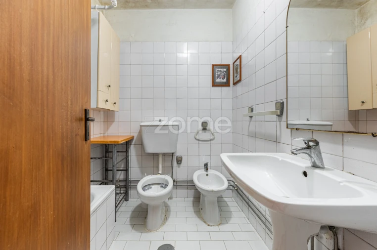 Apartamento T1 para Venda em Vilar de Andorinho Foto 11