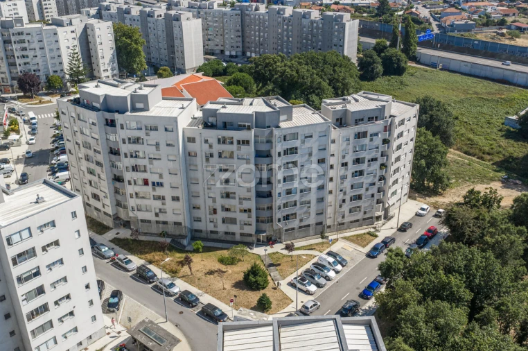 Apartamento T1 para Venda em Vilar de Andorinho Foto 19