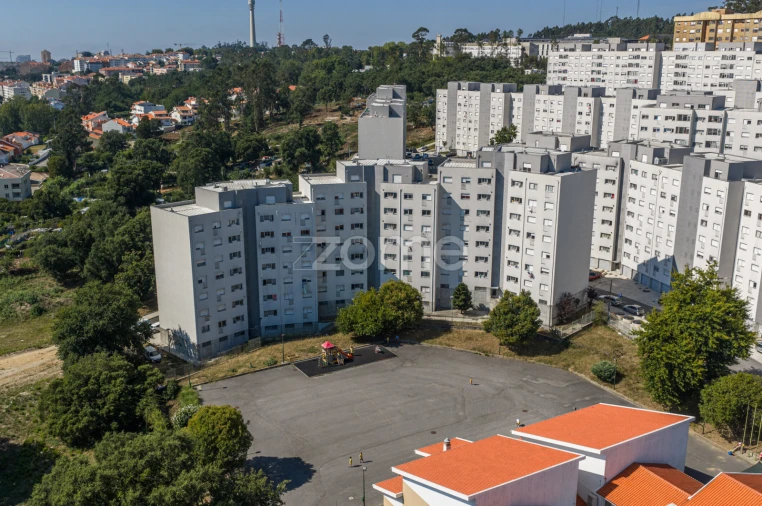 Apartamento T1 para Venda em Vilar de Andorinho Foto 22