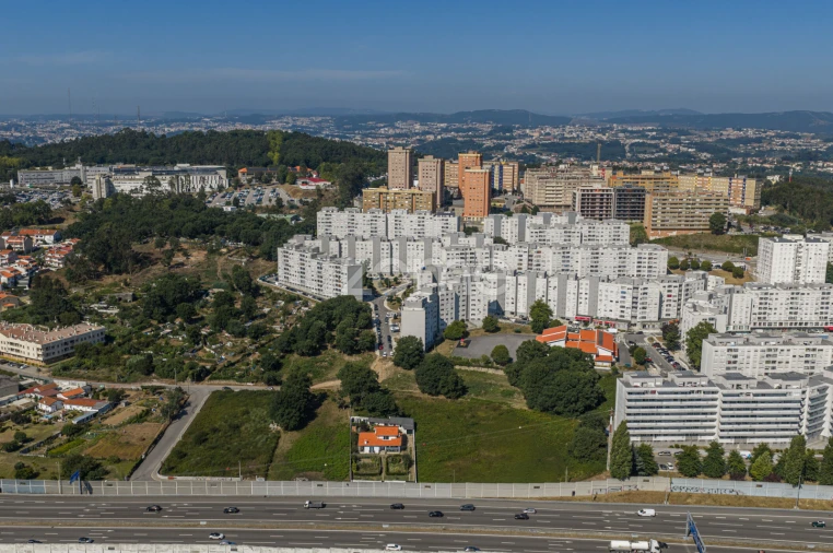 Apartamento T1 para Venda em Vilar de Andorinho Foto 23