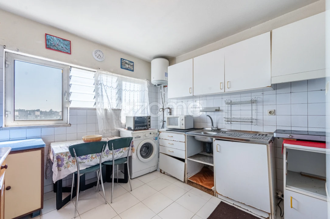Apartamento T1 para Venda em Vilar de Andorinho Foto 9