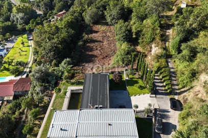 Terreno para Venda em Vila Verde e Barbudo