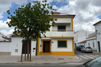 Moradia T4 para Arrendamento em Grândola e Santa Margarida da Serra