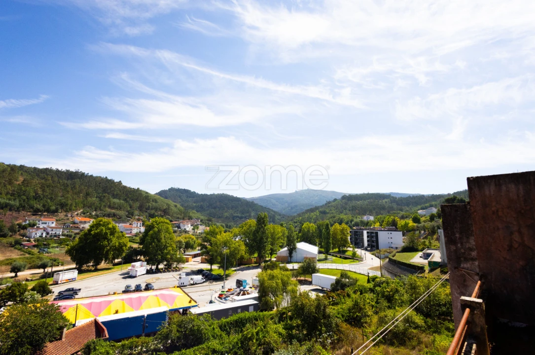 Prédio para Venda em Arganil Foto 24