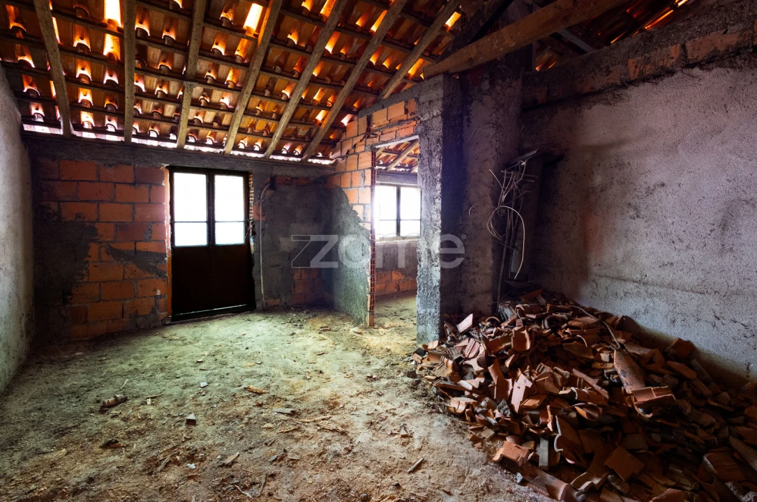 Prédio para Venda em Arganil Foto 16