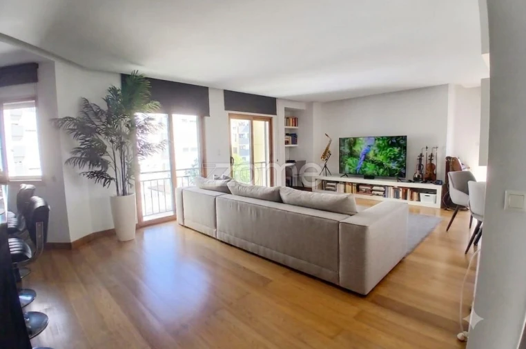 Apartamento T3 para Venda em Águas Livres Foto 10