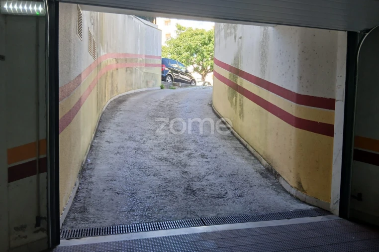 Apartamento T3 para Venda em Águas Livres Foto 24