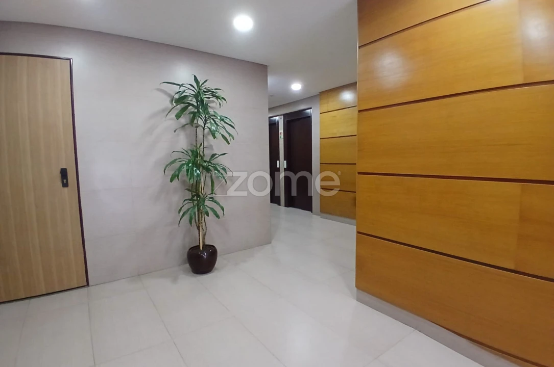 Apartamento T3 para Venda em Águas Livres Foto 3