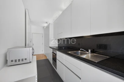 Apartamento T1 para Arrendamento em Parque das Nações