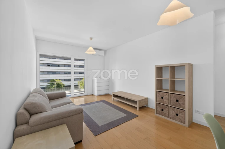 Apartamento T1 para Arrendamento em Parque das Nações Foto 13