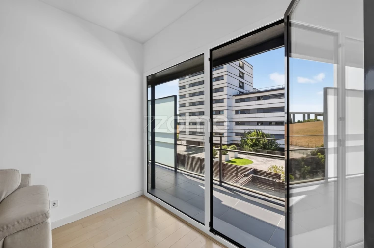 Apartamento T1 para Arrendamento em Parque das Nações Foto 17
