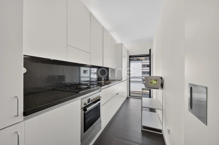 Apartamento T1 para Arrendamento em Parque das Nações Foto 4