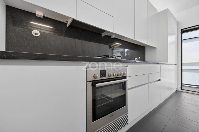 Apartamento T1 para Arrendamento em Parque das Nações Foto 7
