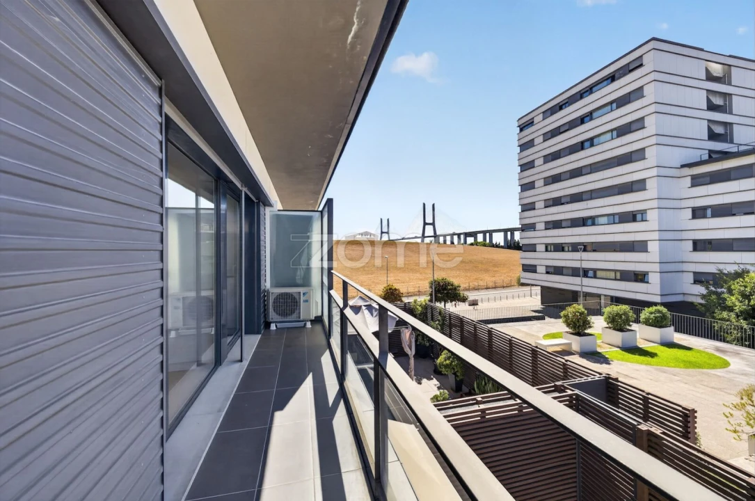 Apartamento T1 para Arrendamento em Parque das Nações Foto 23
