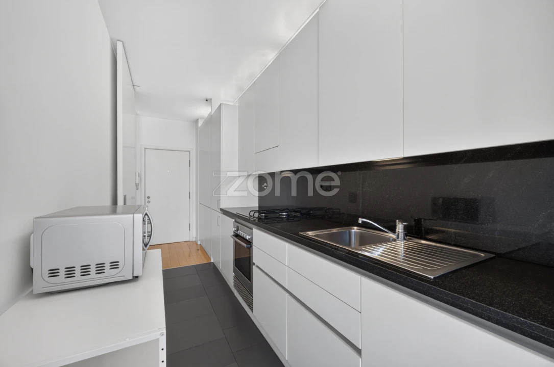 Apartamento T1 para Arrendamento em Parque das Nações Foto 5