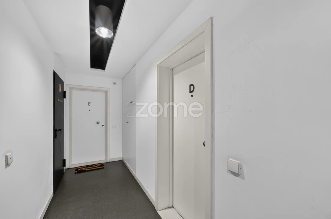 Apartamento T1 para Arrendamento em Parque das Nações Foto 27