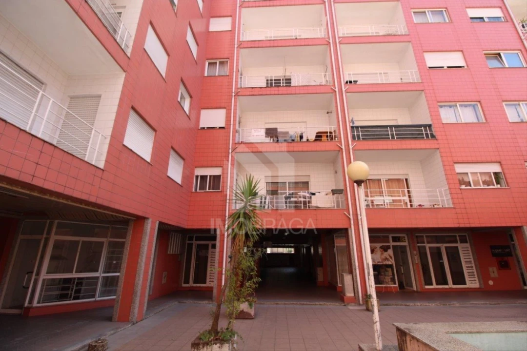 Apartamento T2 para Venda em São Vitor (Braga) Foto 18