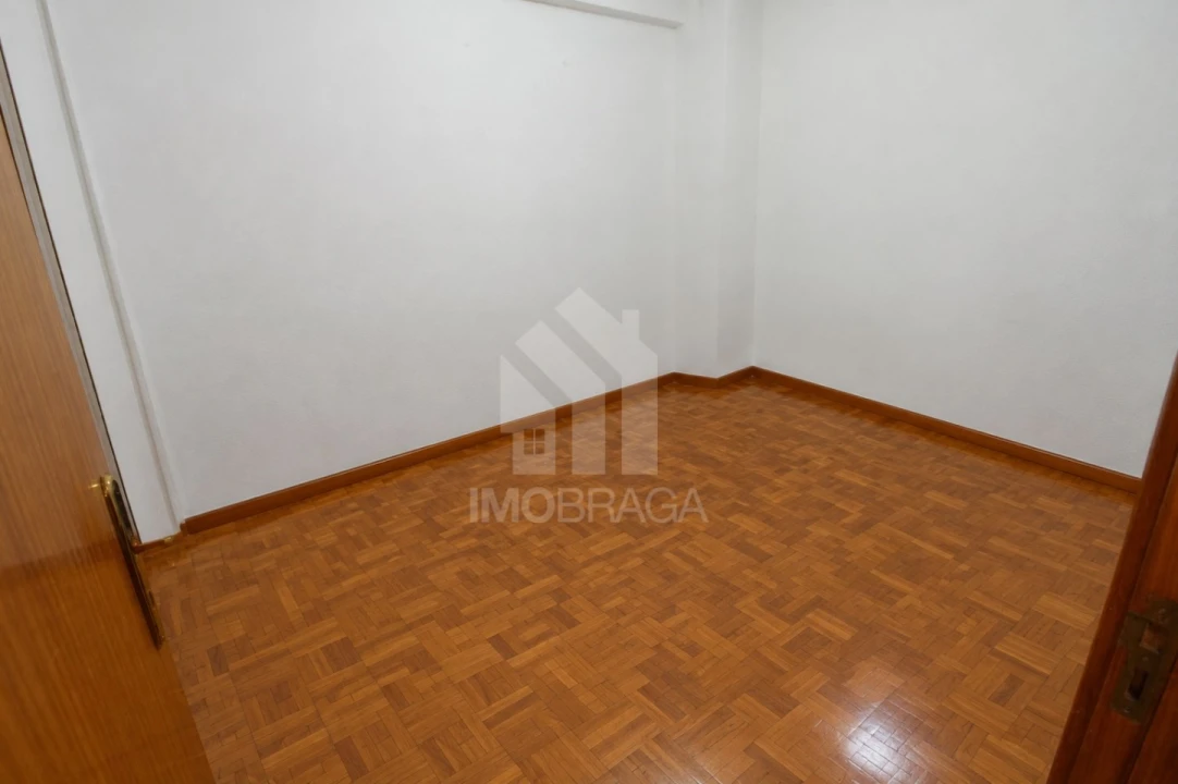 Apartamento T2 para Venda em São Vitor (Braga) Foto 35