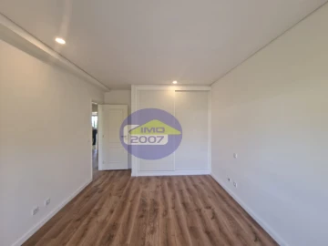 Apartamento T3 para Venda em Canedo, Vale e Vila Maior