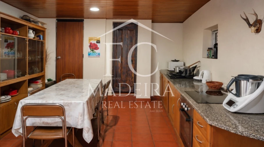 Moradia T5 para Venda em Santa Cruz Foto 3