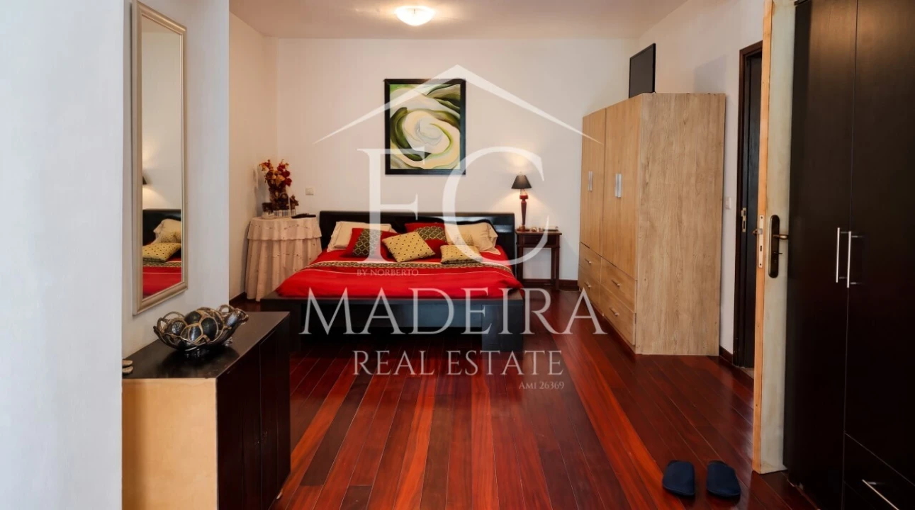 Moradia T5 para Venda em Santa Cruz Foto 5