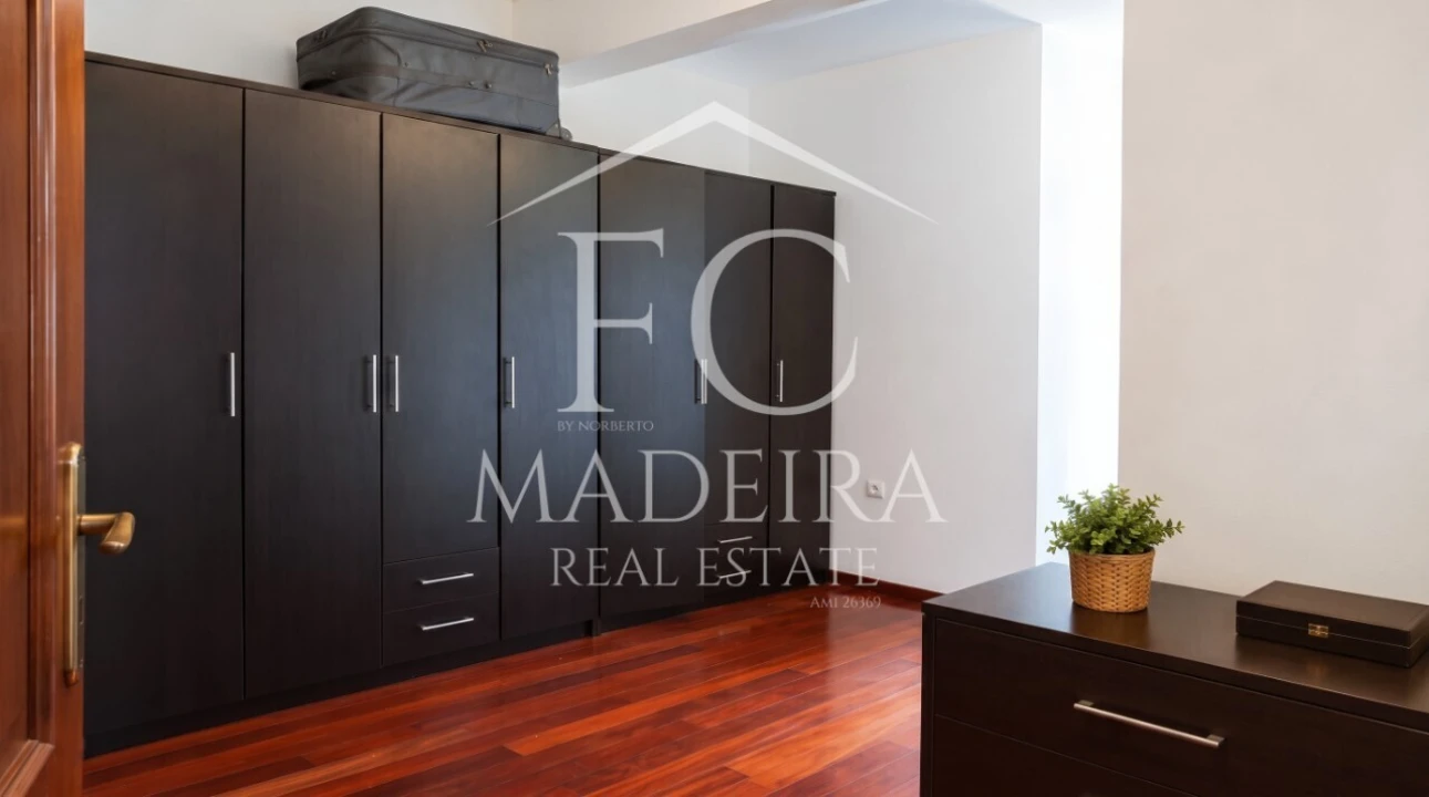 Moradia T5 para Venda em Santa Cruz Foto 6