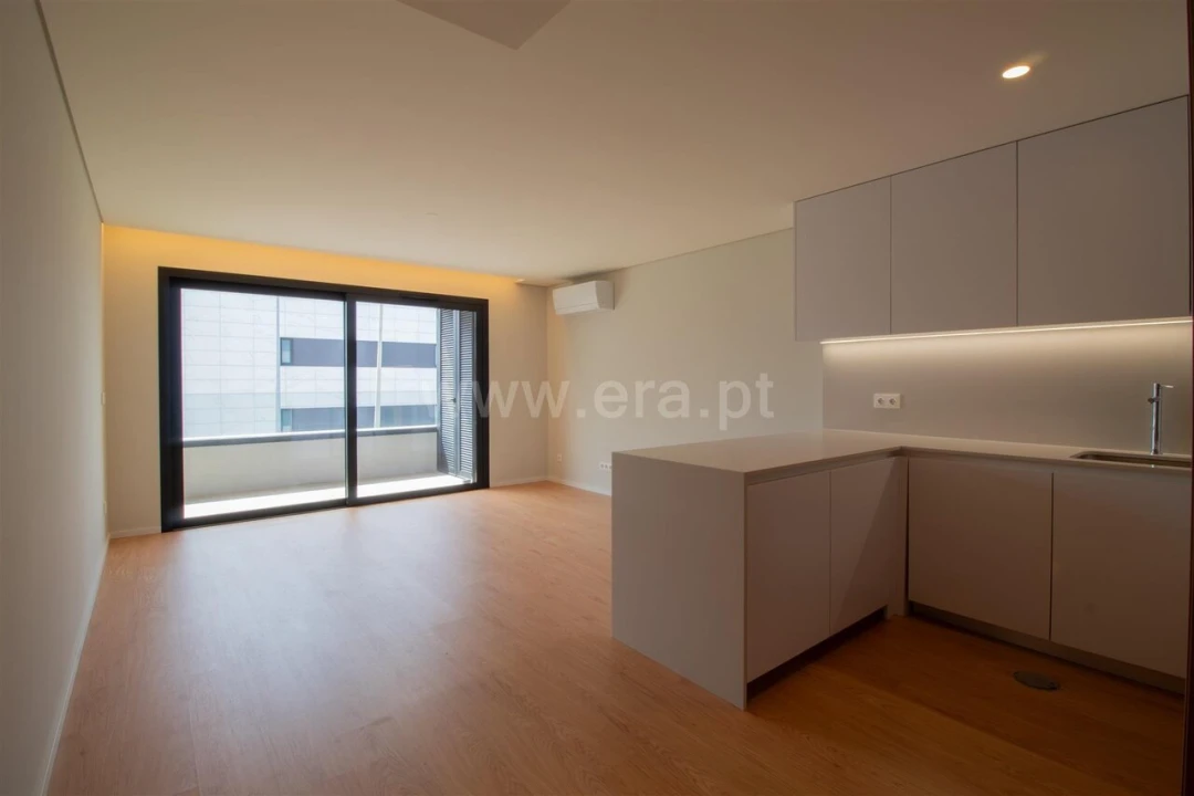 Apartamento T2 para Venda em Canidelo Foto 1