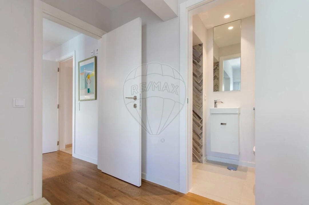 Apartamento T4 para Venda em Areeiro Foto 8