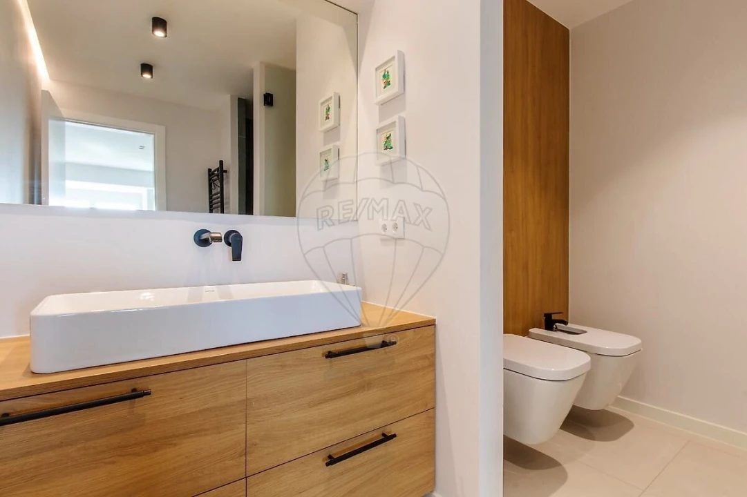 Apartamento T4 para Venda em Areeiro Foto 38