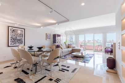Apartamento T4 para Venda em Areeiro