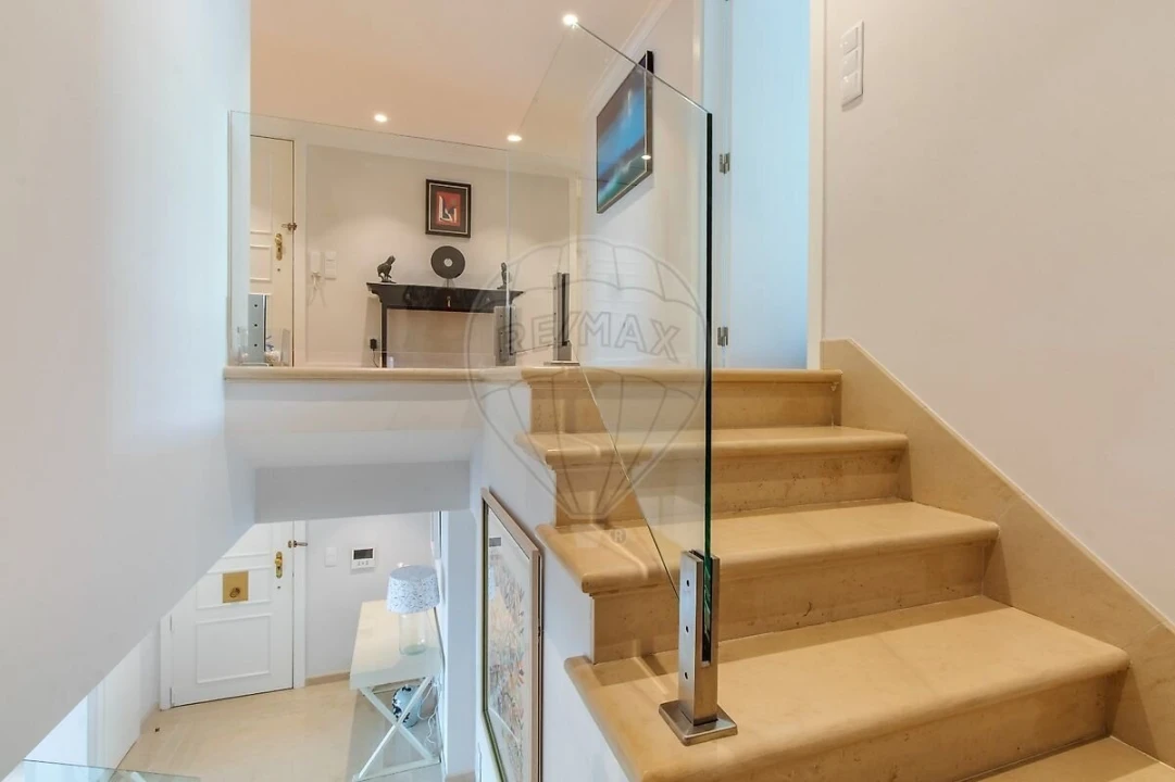 Apartamento T4 para Venda em Areeiro Foto 21