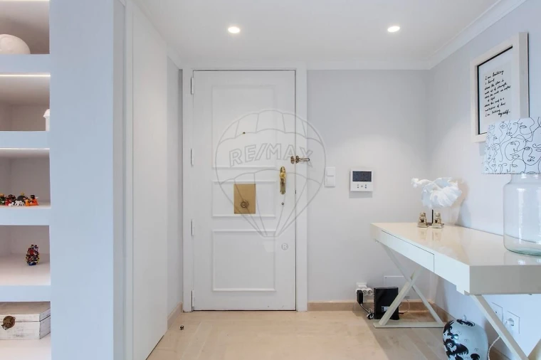 Apartamento T4 para Venda em Areeiro Foto 7