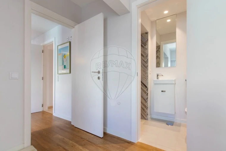 Apartamento T4 para Venda em Areeiro Foto 8