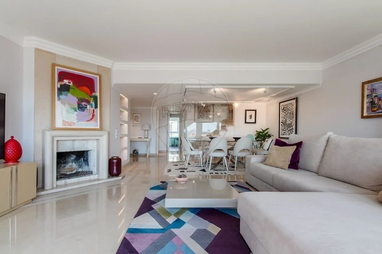 Apartamento T4 para Venda em Areeiro Foto 4