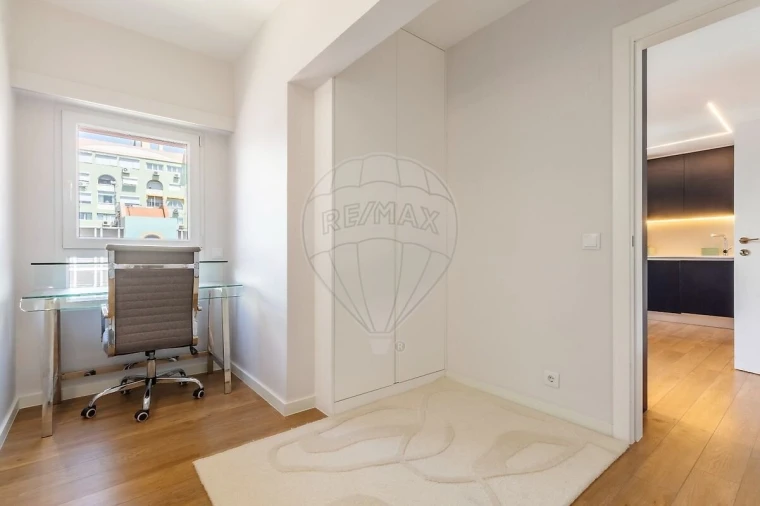 Apartamento T4 para Venda em Areeiro Foto 17