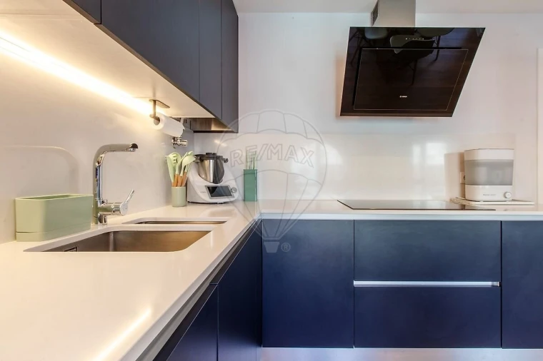 Apartamento T4 para Venda em Areeiro Foto 12