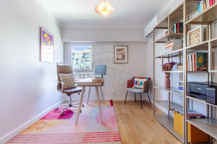 Apartamento T4 para Venda em Areeiro Foto 26