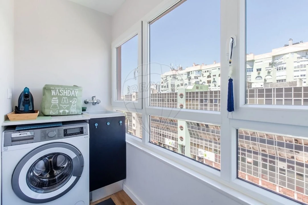Apartamento T4 para Venda em Areeiro Foto 16