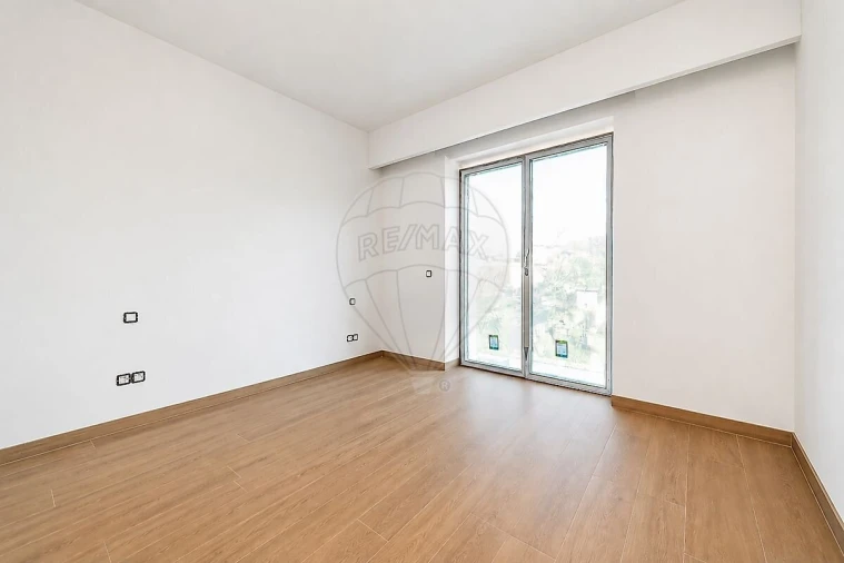 Apartamento T1 para Venda em São Vicente Foto 9