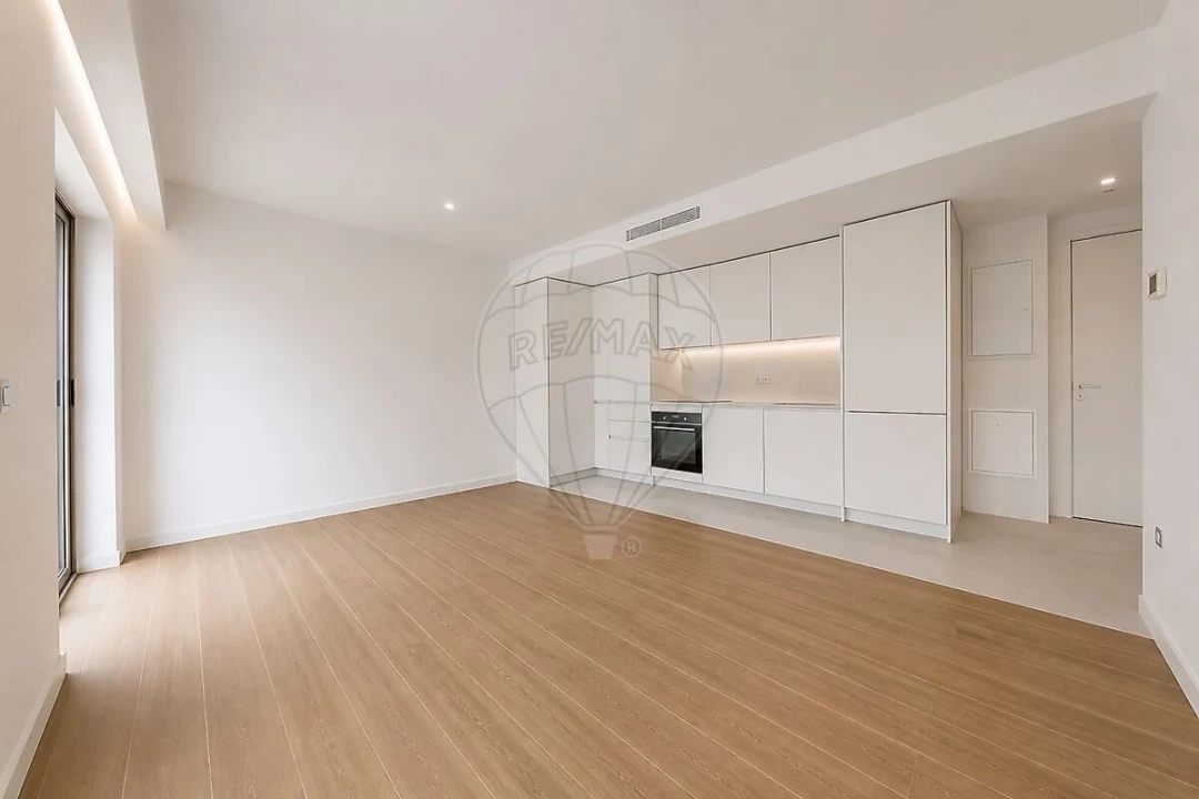 Apartamento T1 para Venda em São Vicente Foto 3