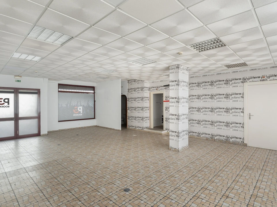 Loja para Venda em Charneca de Caparica e Sobreda Foto 3