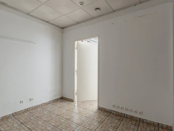 Loja para Venda em Charneca de Caparica e Sobreda