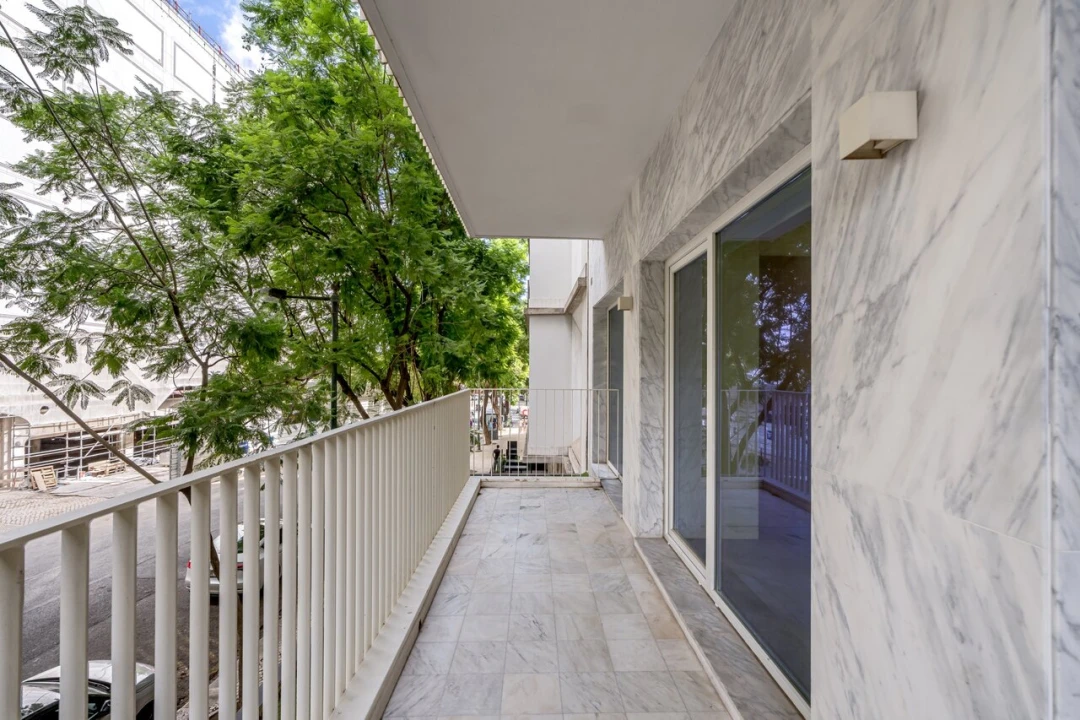 Apartamento T1 para Venda em Santo António Foto 6