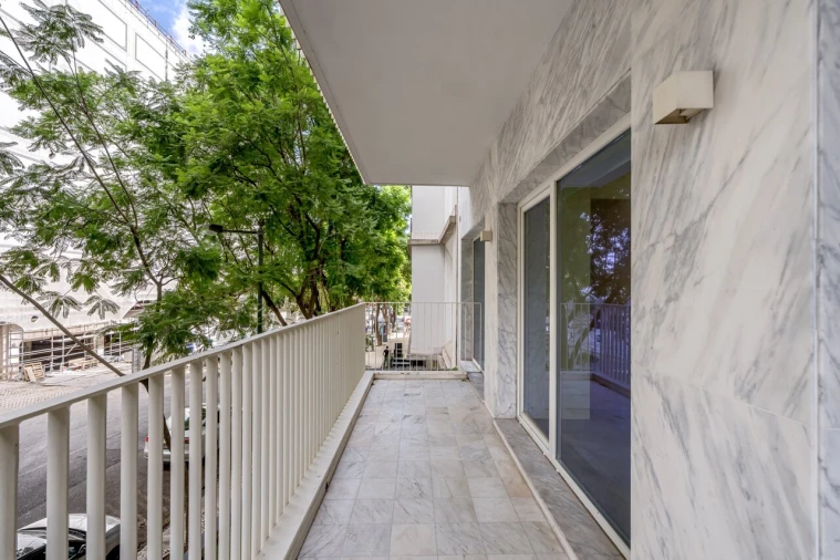 Apartamento T1 para Venda em Santo António Foto 6
