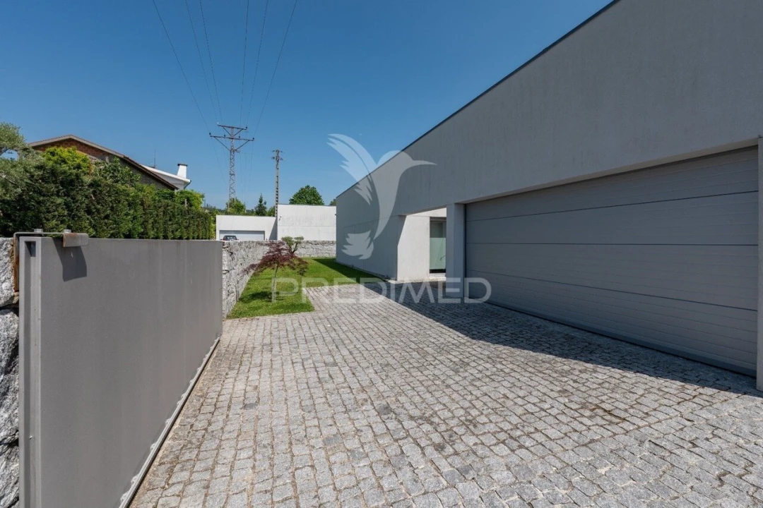 Moradia T4 para Venda em Este (São Pedro e São Mamede) Foto 8