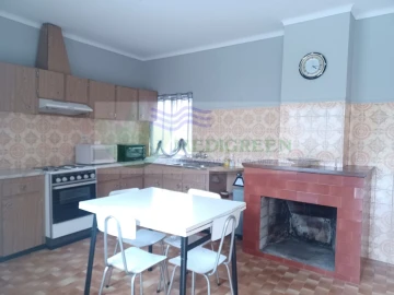 Moradia T3 para Venda em Rocas do Vouga