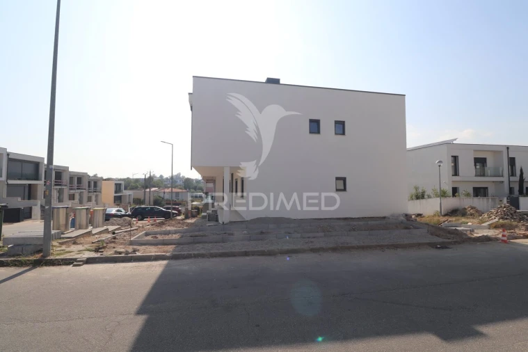 Apartamento T3 para Venda em Soutelo Foto 3