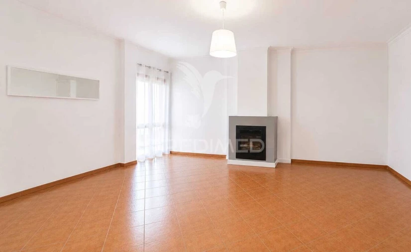 Apartamento T3 para Venda em Rio Maior Foto 2